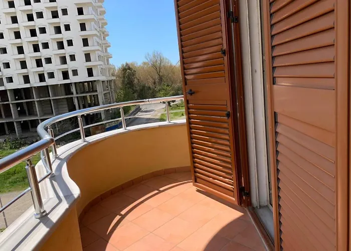 Marconi Apartment *